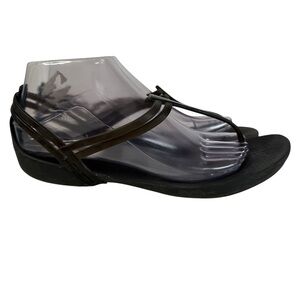 Crocs Minimalist Isabella T Strap Black Jelly Sandals Comfort Beach Pool Size 9